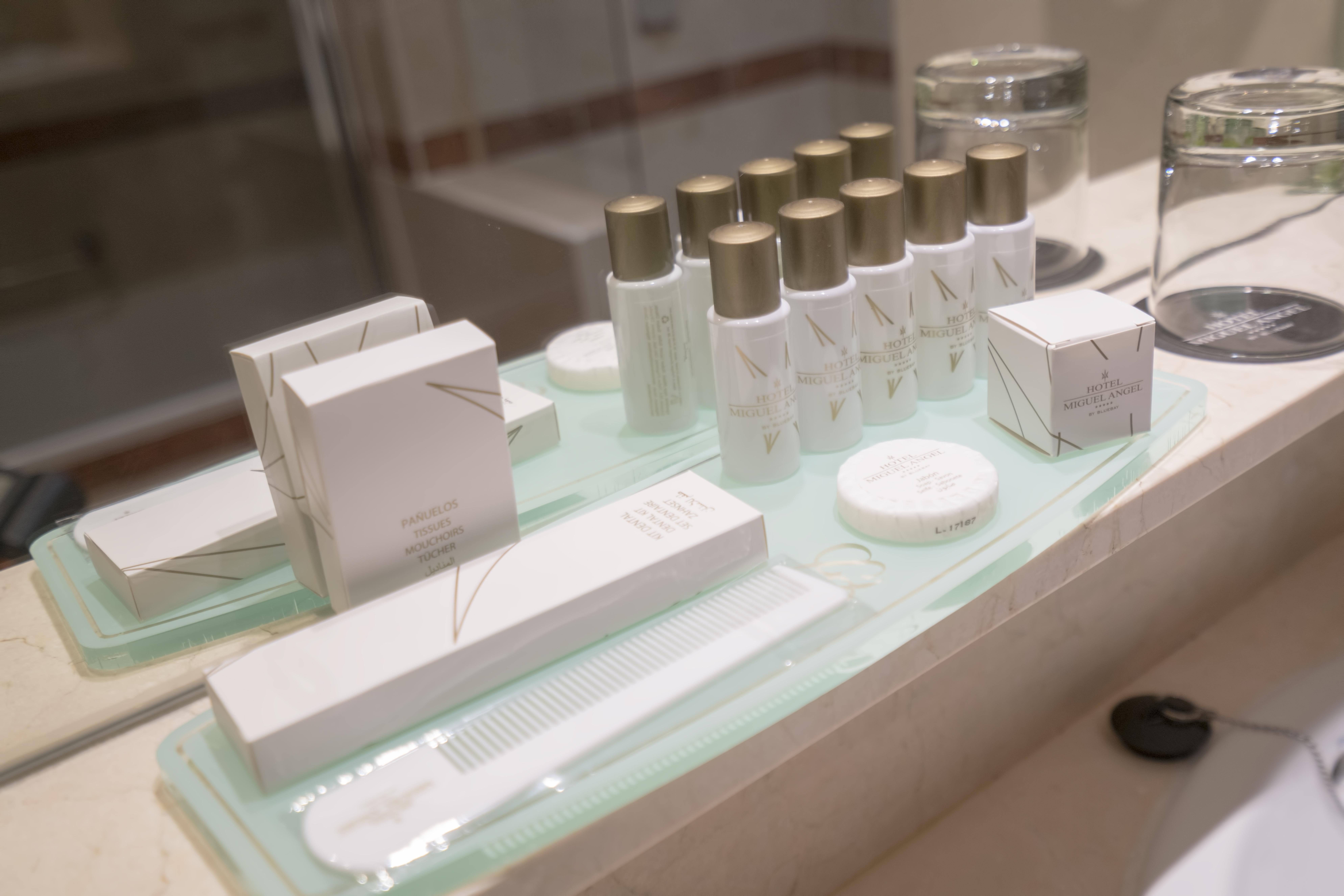 Hotel Miguel Angel Madrid Exterior photo The White Company toiletries