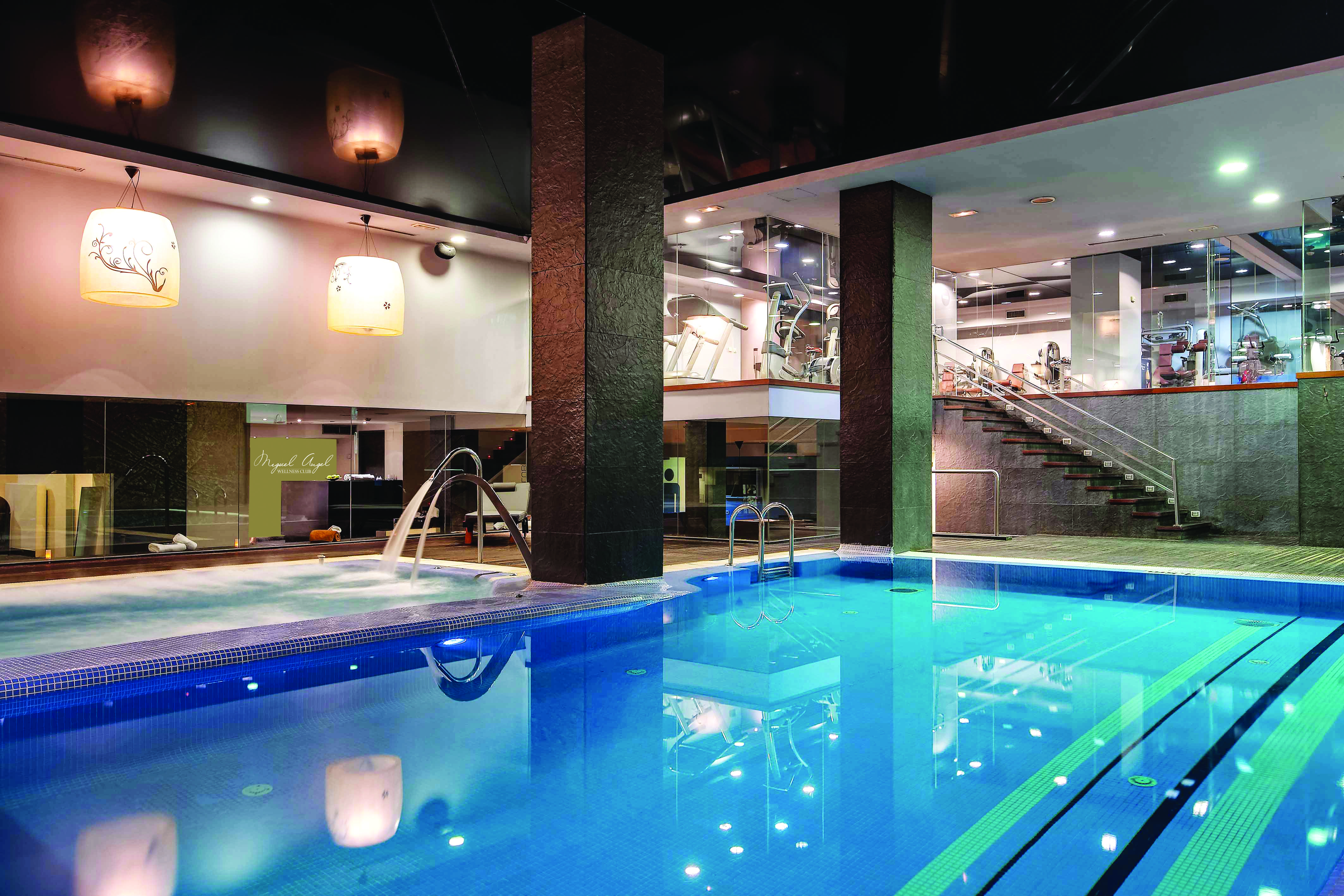 Hotel Miguel Angel Madrid Exterior photo The swimming pool at the hotel