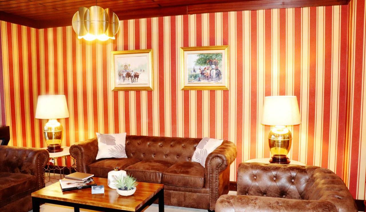Hotel Miguel Angel Madrid Exterior photo A room at the hotel