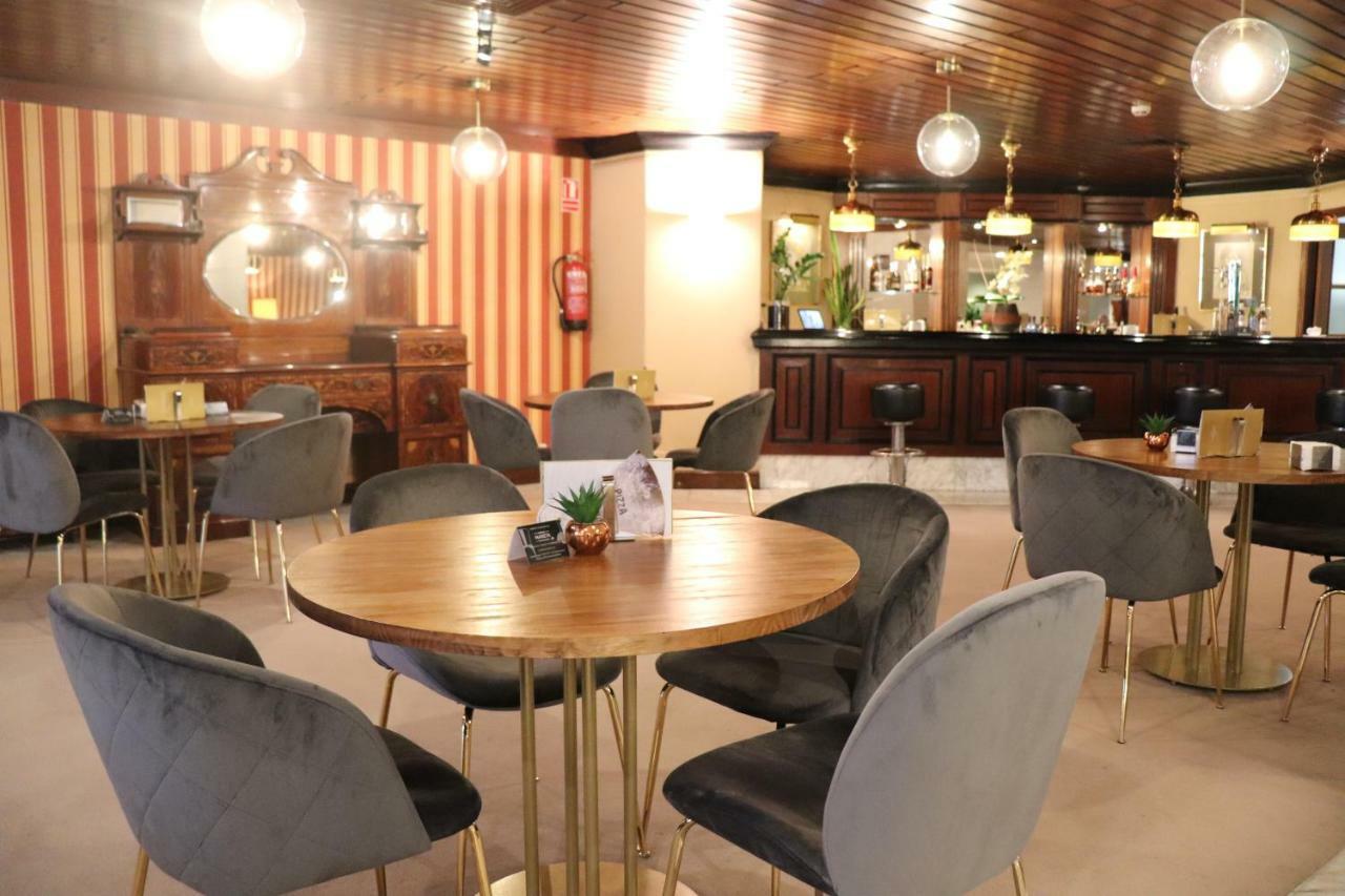 Hotel Miguel Angel Madrid Exterior photo The lounge at the airport
